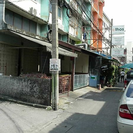 New Central Guesthouse Banguecoque Exterior foto